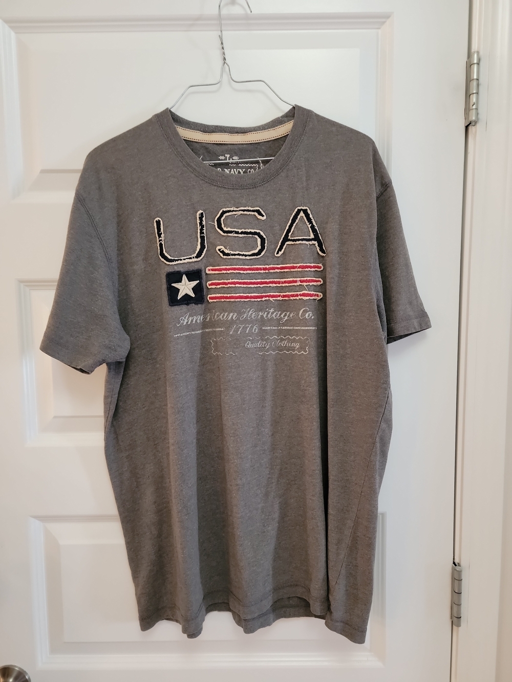 OLD NAVY Shirt Mens Large Gray Patriotic Short Sleeve Crew USA American Flag